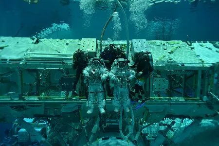 Emirati Astronauts Dive into Spacewalk Prep at NASA's Neutral Buoyancy Lab